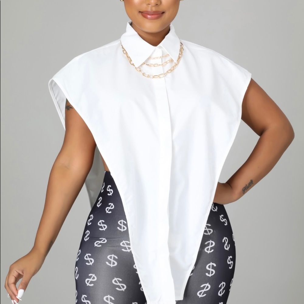Casual sleeveless crop top